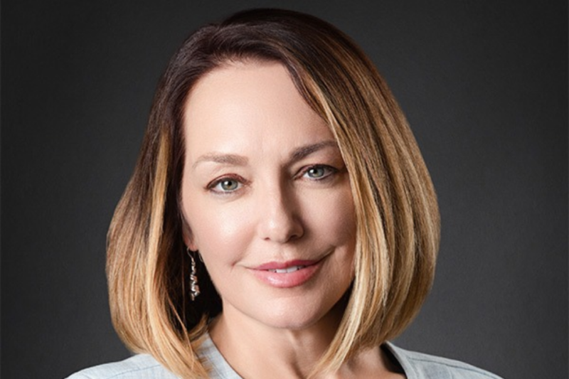 Portrait photo of Lisa Hensley